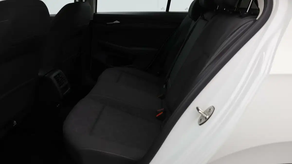 2022-volkswagen-golf-15-tsi-life-150ps-hatchback-big-15