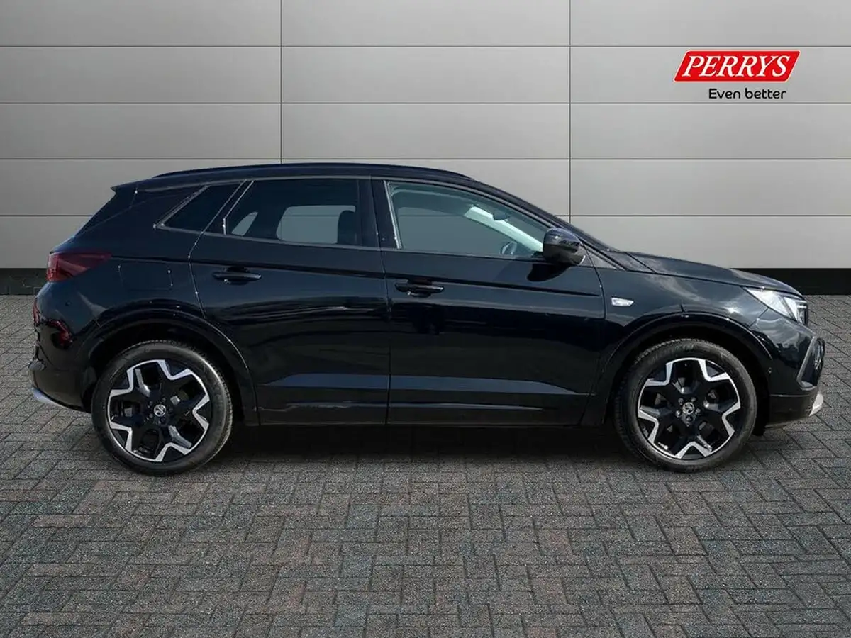 2022-vauxhall-grandland-12-ultimate-big-2