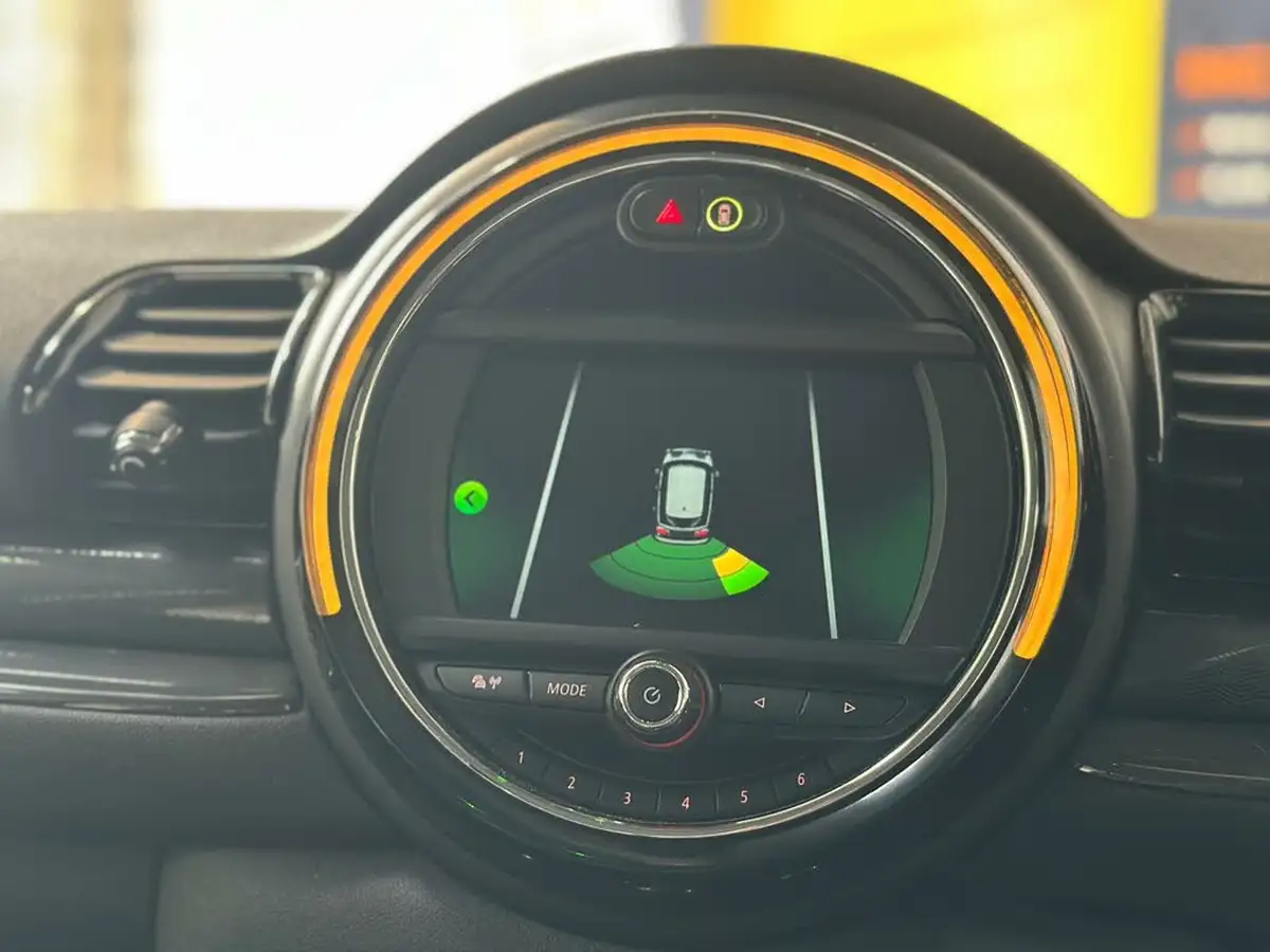 2018-mini-clubman-15-cooper-auto-big-28