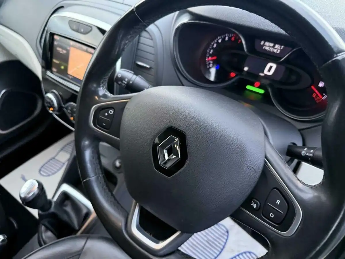 2018-renault-captur-09-tce-gt-line-big-13