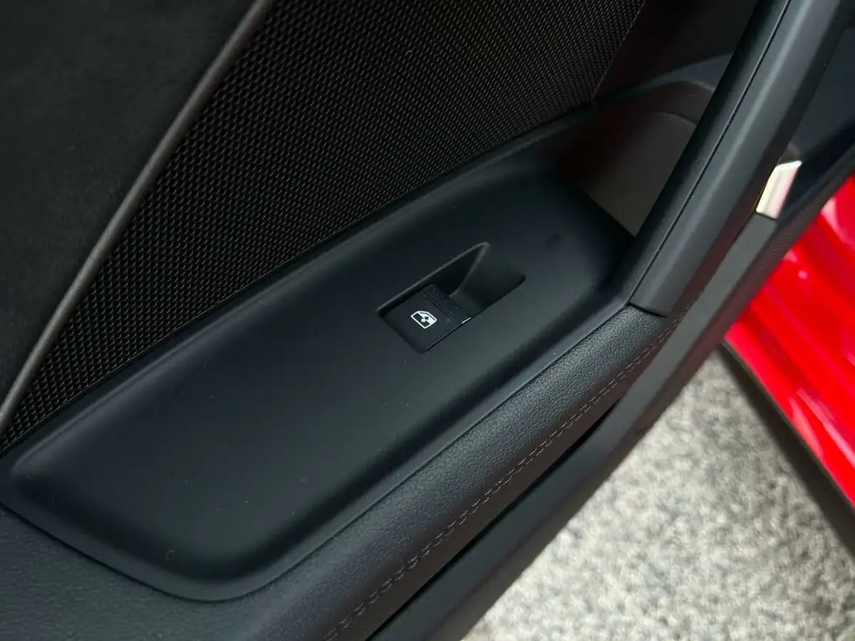 2024-audi-rs3-25-tfsi-carbon-black-sportback-5d-big-58