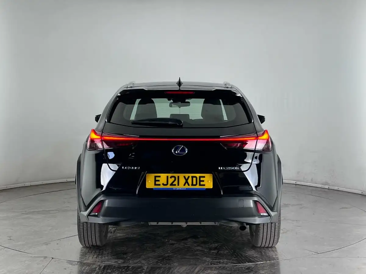 2021-lexus-ux-250h-20-ux-184bhp-without-navigation-big-4