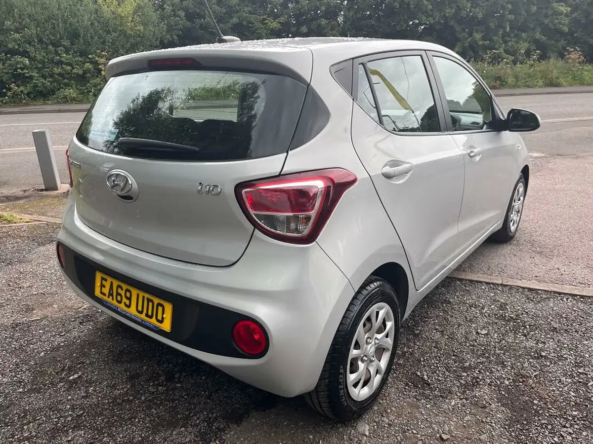 2019-hyundai-i10-10-se-67ps-big-3