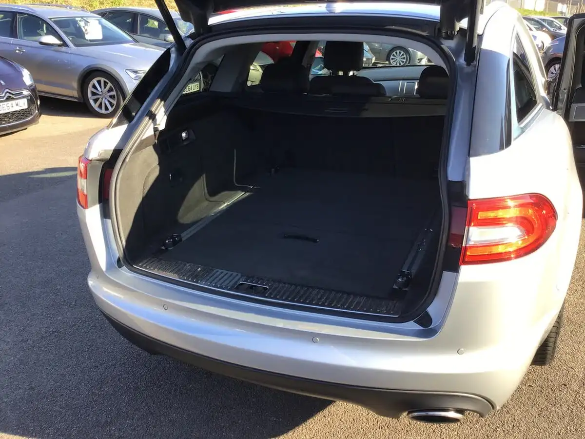 2014-jaguar-xf-22td-premium-luxury-200ps-sportbrake-5d-big-10