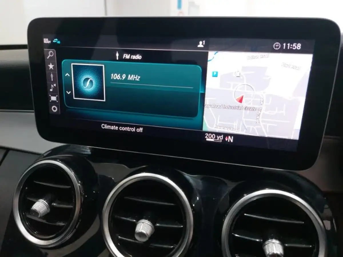 2019-mercedes-benz-c-class-15-c200-sport-premiumss-saloon-4d-big-16