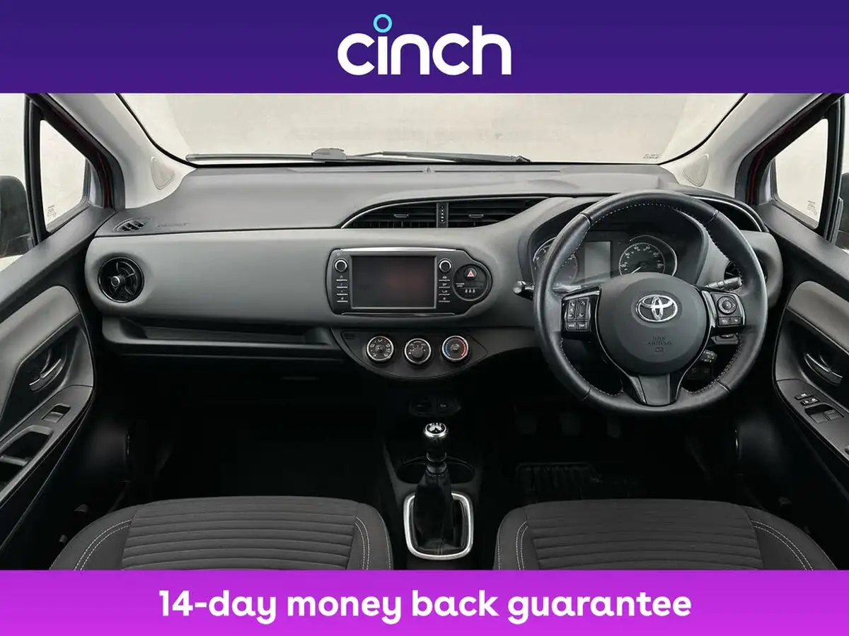 2018-toyota-yaris-15-vvt-i-icon-navi-big-10