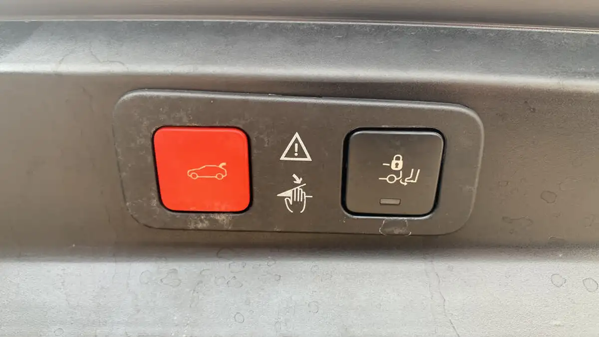 2022-peugeot-5008-suv-12-puretech-gt-premium-big-57