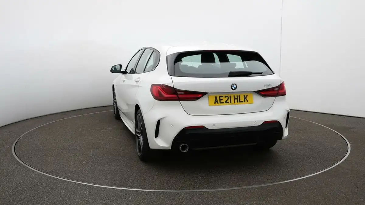 2021-bmw-1-series-15-118i-m-sport-lcp-big-52