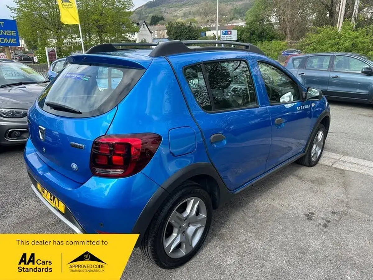 2017-dacia-sandero-stepway-09-tce-laureate-big-3