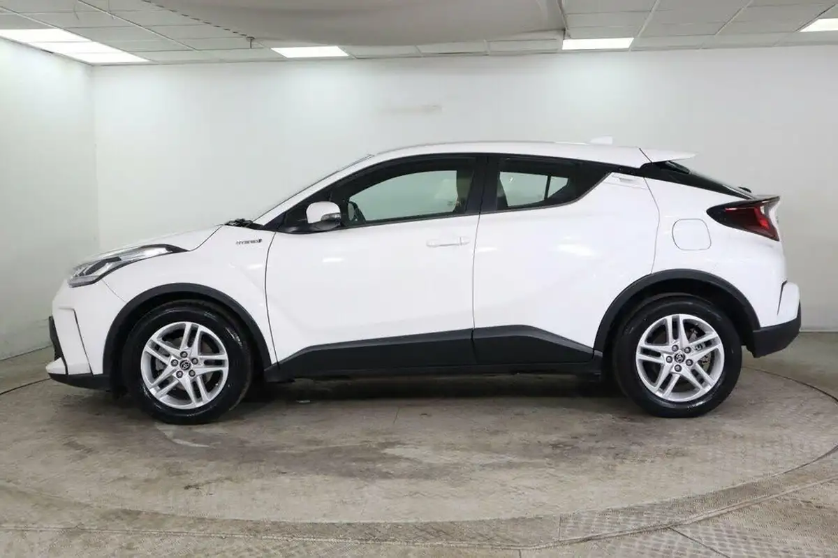 2021-toyota-c-hr-18-vvt-i-icon-big-4
