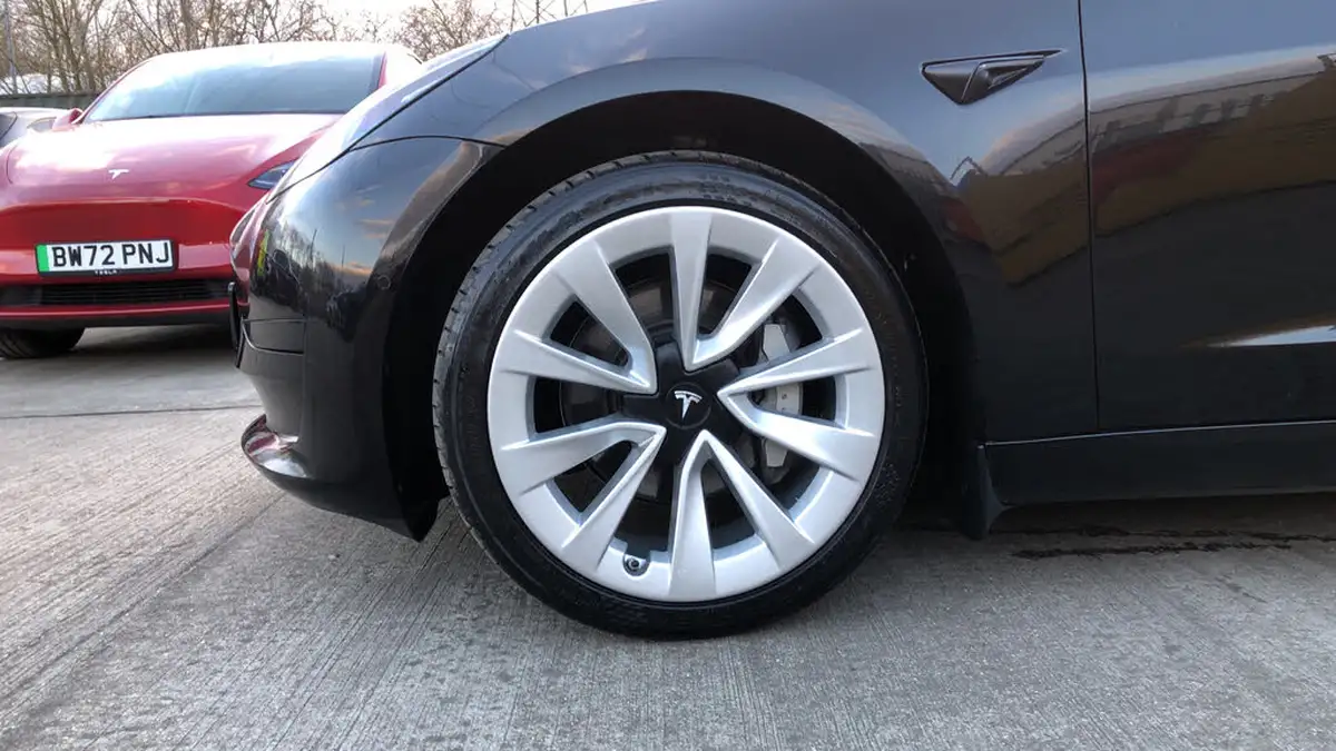 2021-tesla-model-3-e-standard-plus-big-16
