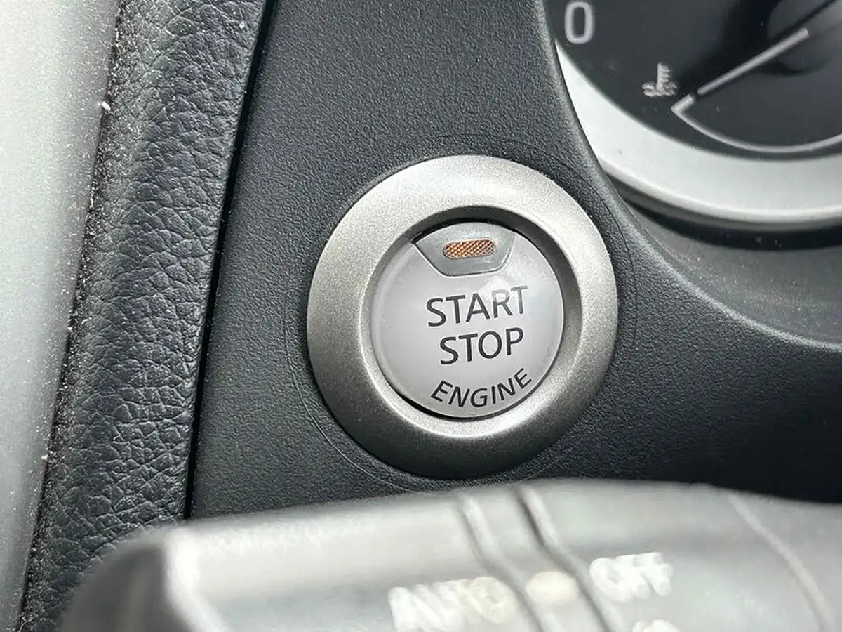 2021-nissan-navara-23dci-tt-n-connecta-8-navi-big-30