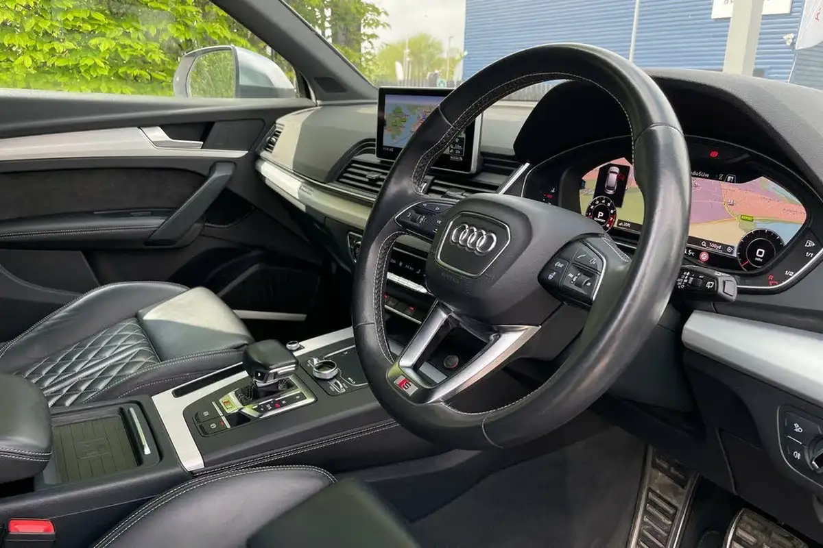 2017-audi-sq5-30-tfsi-quattro-big-24