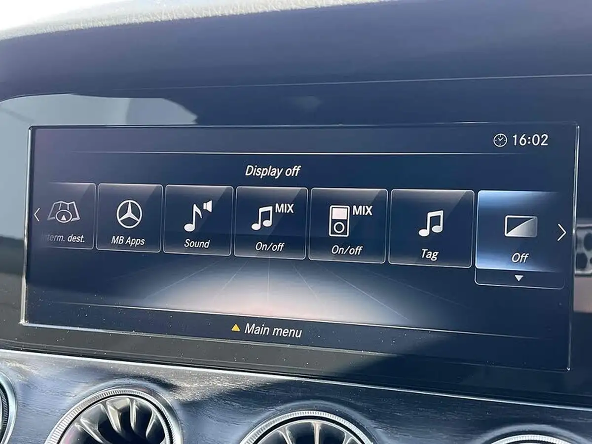 2018-mercedes-benz-e-class-20d-e220d-amg-line-premiumss-coupe-2d-big-60
