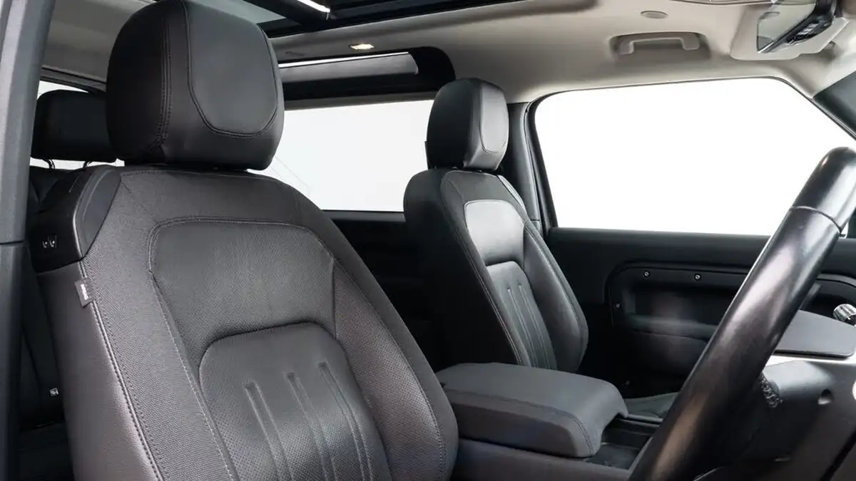 2021-land-rover-90-defender-20-p300-se-big-2