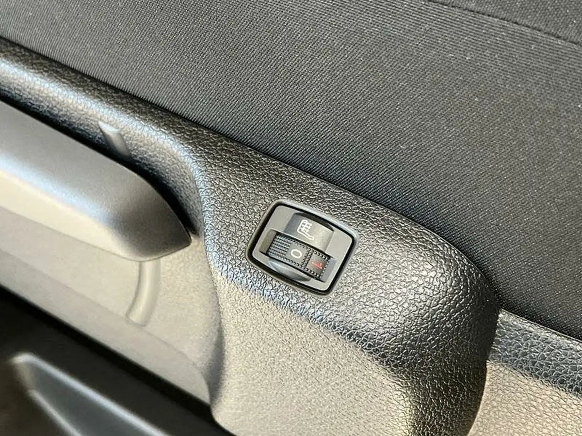 2024-peugeot-expert-e-professional-premium-standard-50kwh-big-16