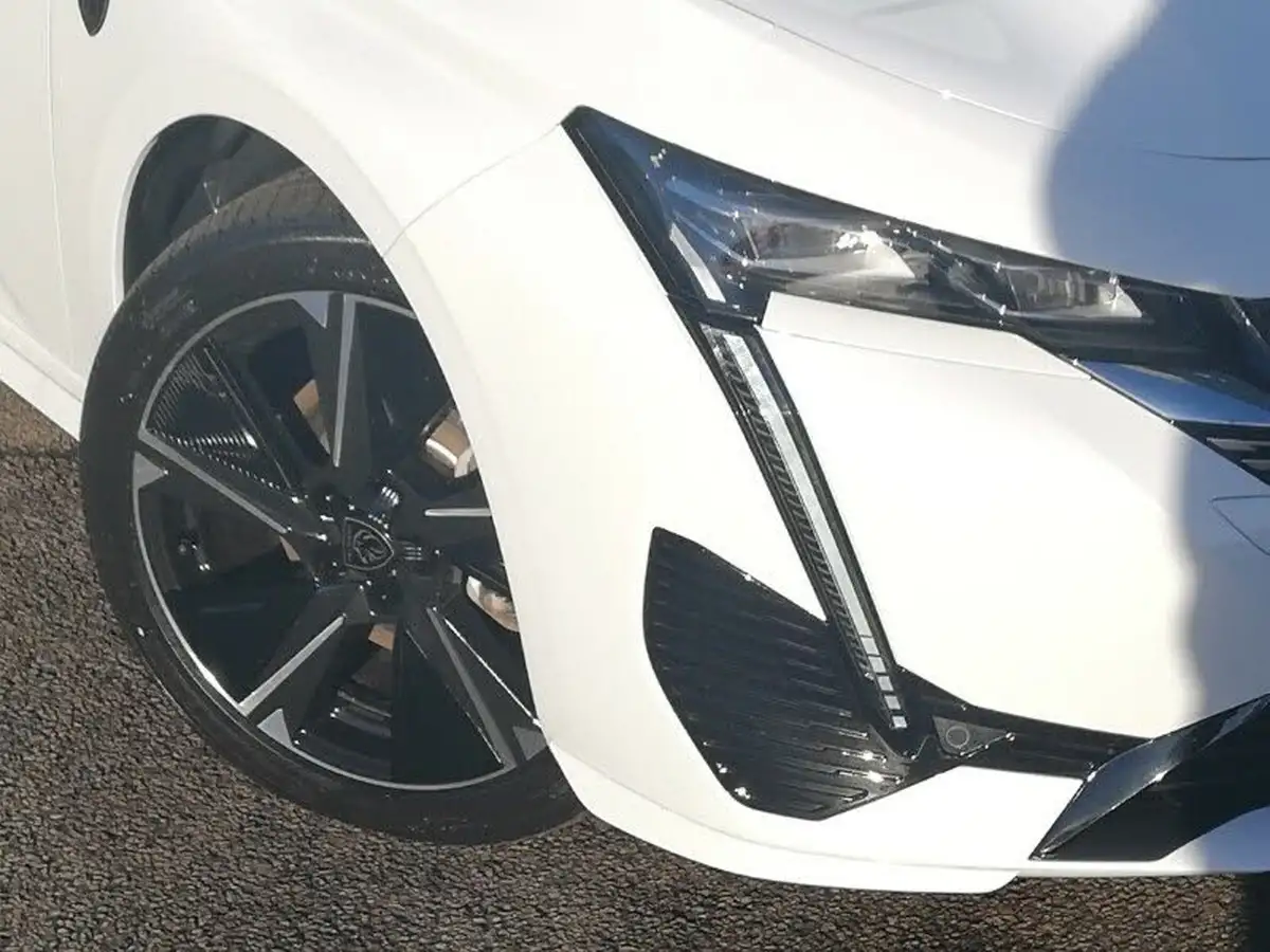 2023-peugeot-308-big-8