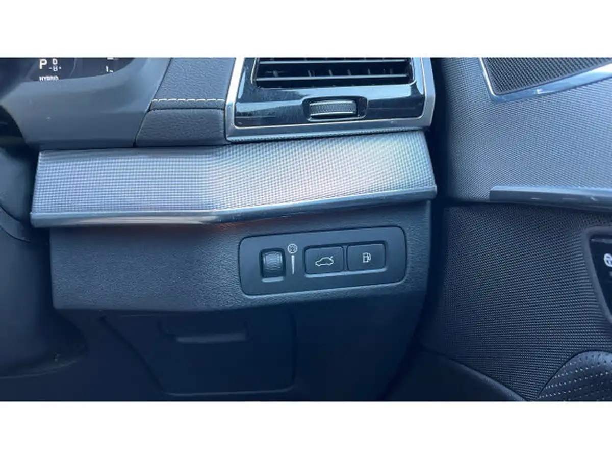2019-volvo-xc90-20-t8-r-design-390bhp-big-41