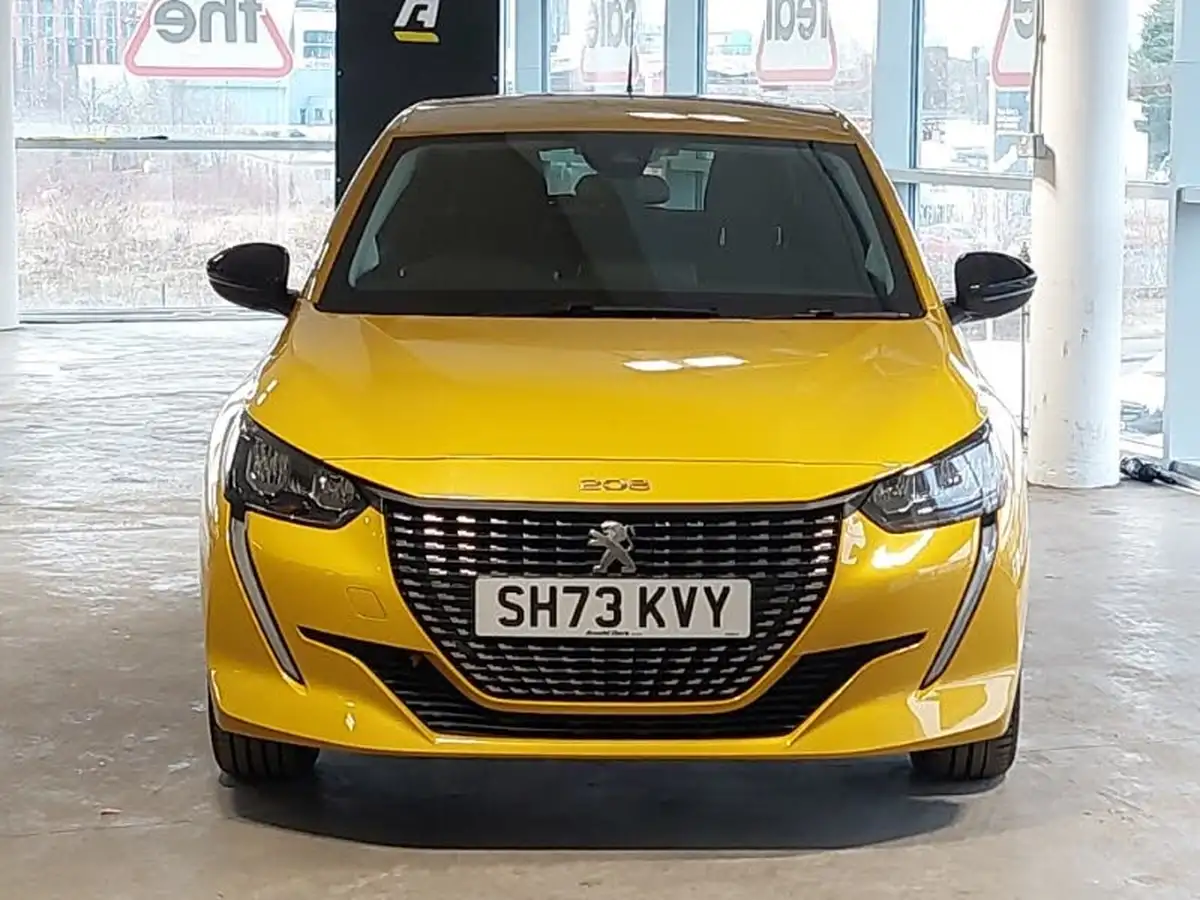 2023-peugeot-208-12-puretech-allure-premium-100ps-big-13