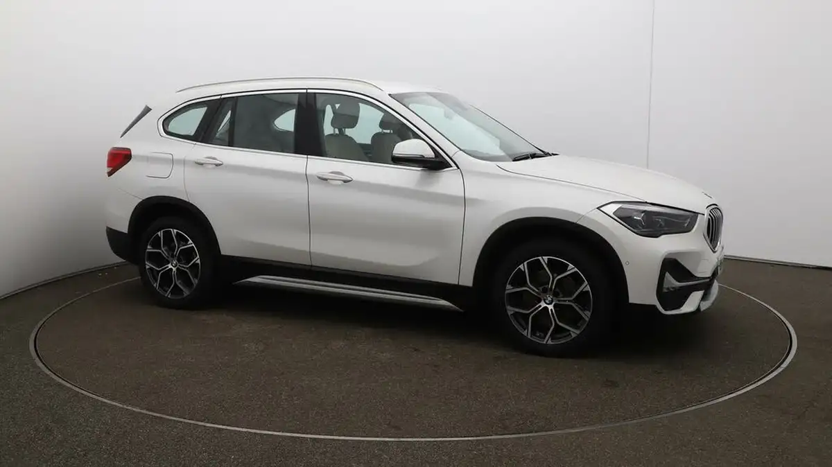 2021-bmw-x1-20-sdrive20i-xline-big-38