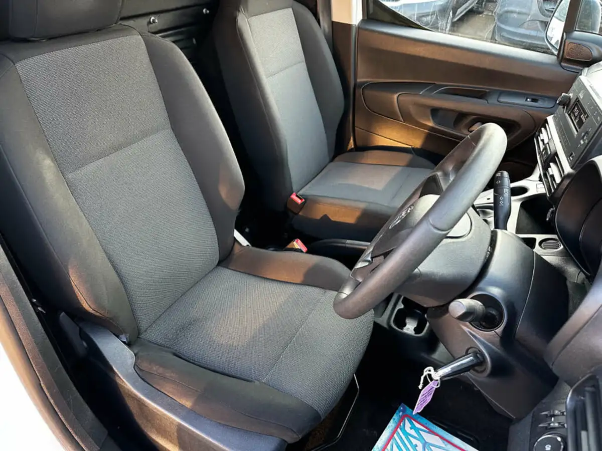 2019-vauxhall-combo-16cdti-edition-2300-100pseu6-l2h1-panel-big-13
