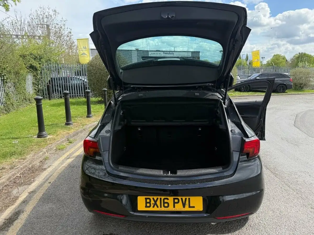 2016-vauxhall-astra-10i-turbo-sri-nav-hatchback-big-45
