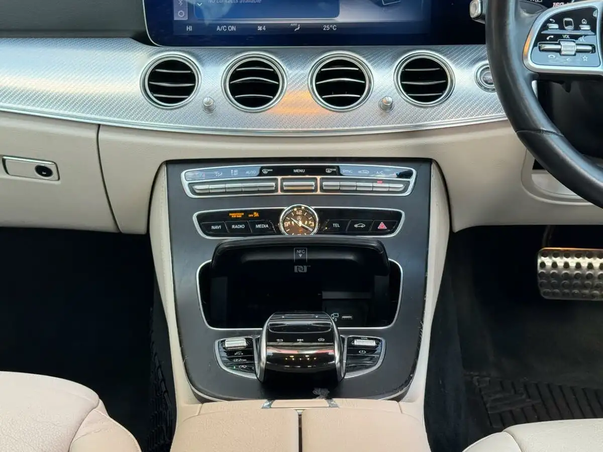 2019-mercedes-benz-e-class-20d-e220d-se-ss-saloon-4d-big-44