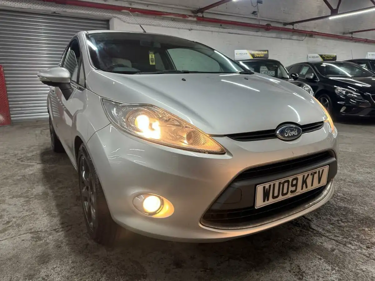 2009-ford-fiesta-125-zetec-3d-big-10