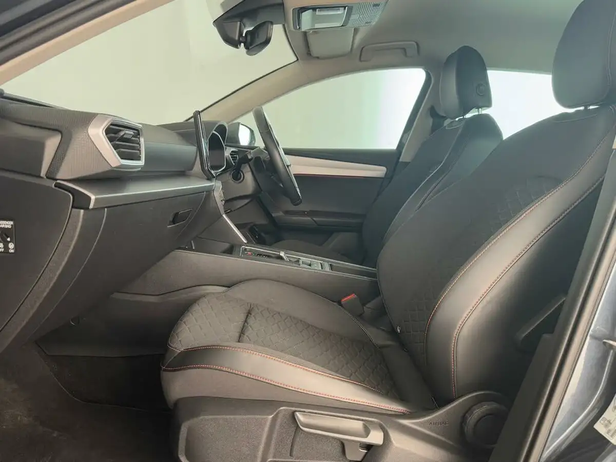 2021-seat-leon-14-e-hybrid-fr-hatchback-big-48