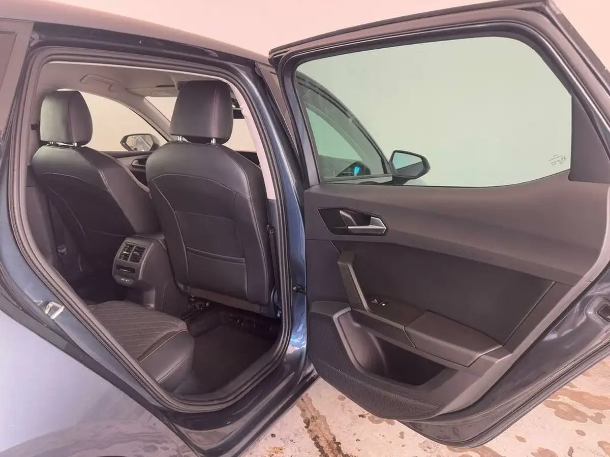 2021-seat-leon-14-e-hybrid-fr-hatchback-big-24