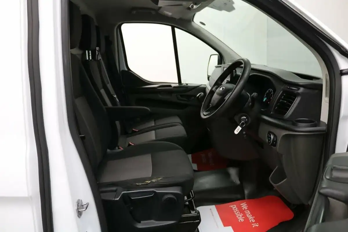 2020-ford-transit-custom-20tdci-280-l1h1-leader-105pseu6dt-panel-van-big-21