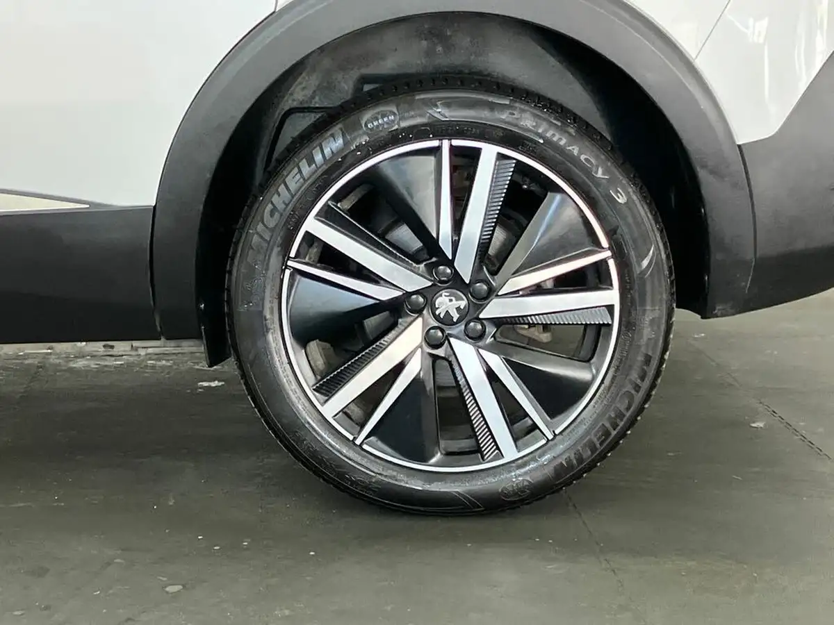 2022-peugeot-5008-suv-12-puretech-gt-premium-big-6