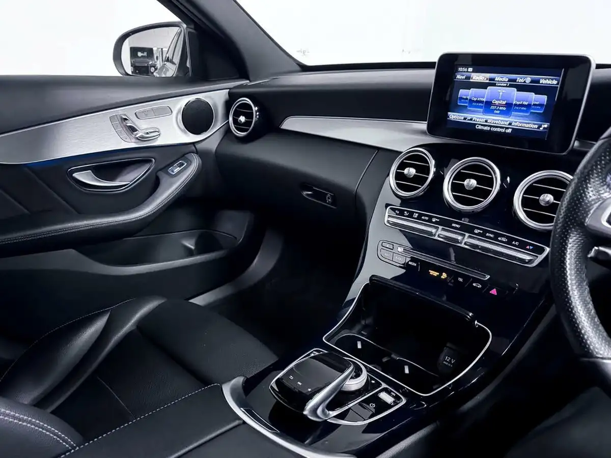 2017-mercedes-benz-c-class-21d-c220d-amg-line-premiumss-saloon-4d-9g-tronic-plus-big-21