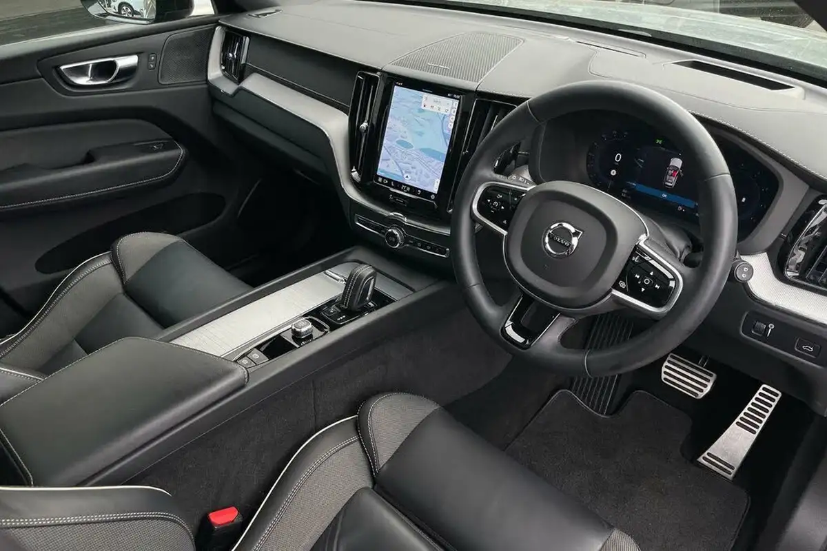 2022-volvo-xc60-20td-b4-r-design-pro-big-4