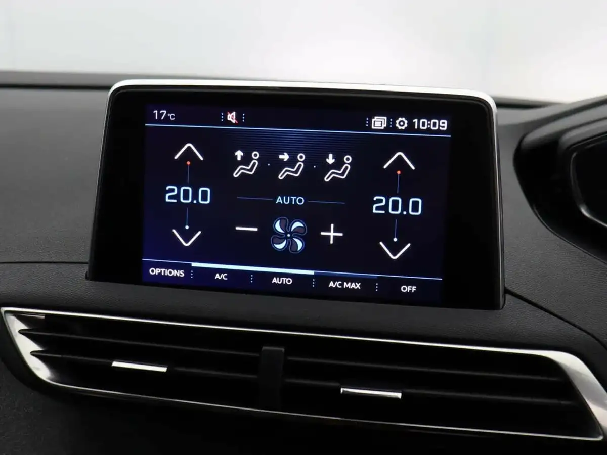 2020-peugeot-3008-suv-12-puretech-allure-big-21