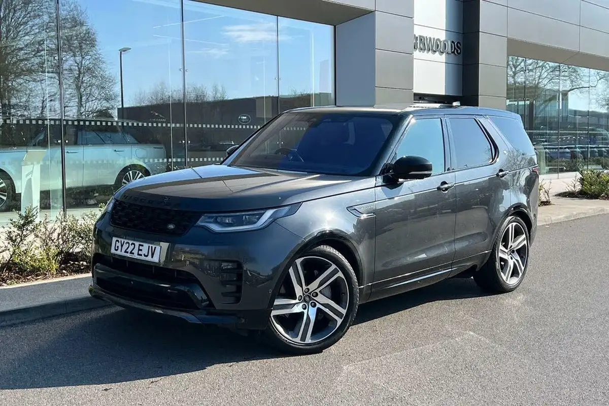 2022-land-rover-discovery-30-d300-r-dynamic-hse-big-14