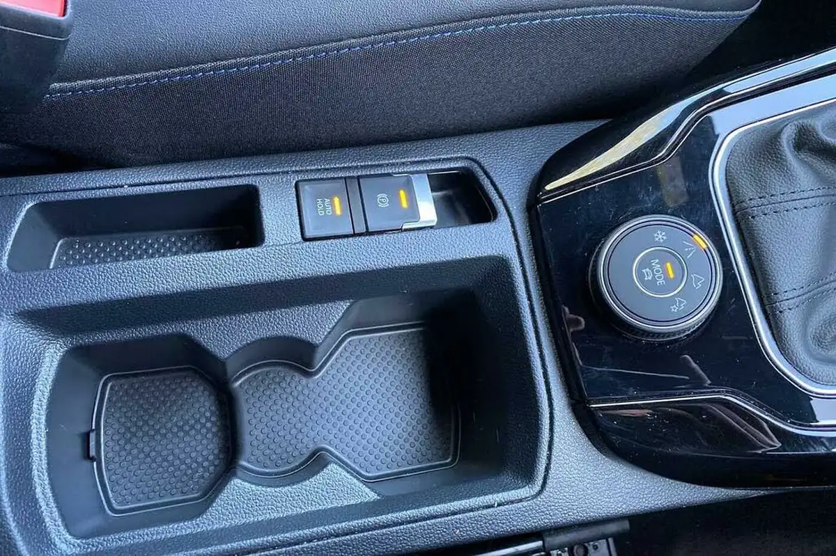 2022-volkswagen-t-roc-20-tsi-r-big-26