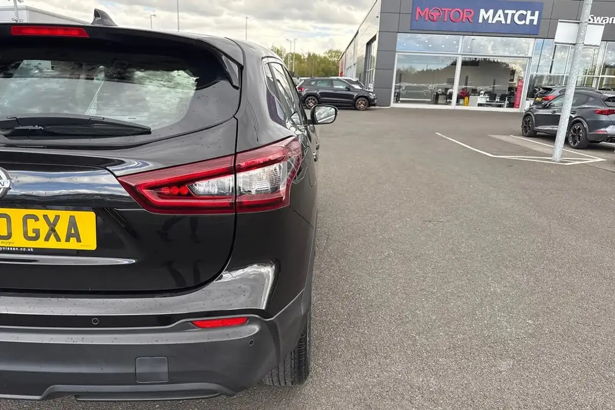 2020-nissan-qashqai-13-dig-t-acenta-premium-160ps-dct-big-30