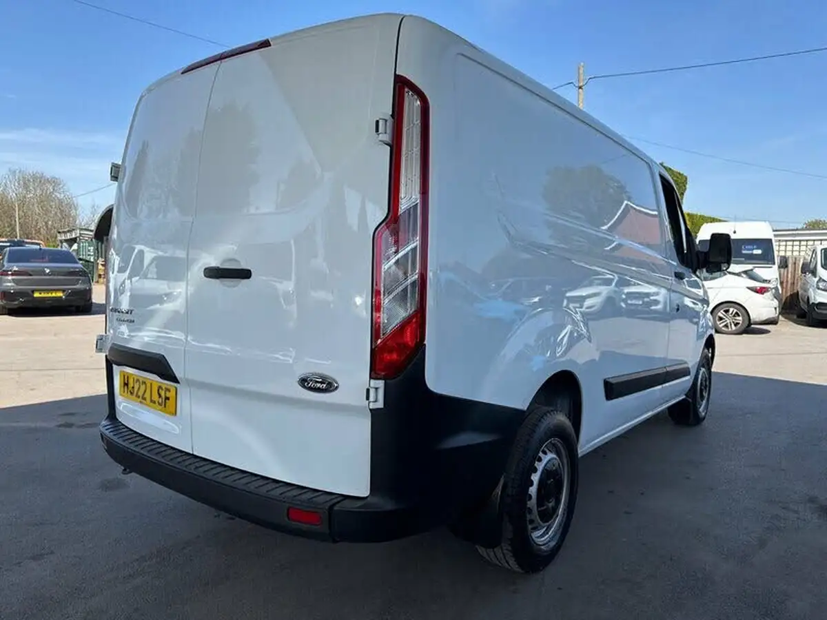 2022-ford-transit-custom-20tdci-280-l1h1-leader-105pseu6dt-panel-van-big-15
