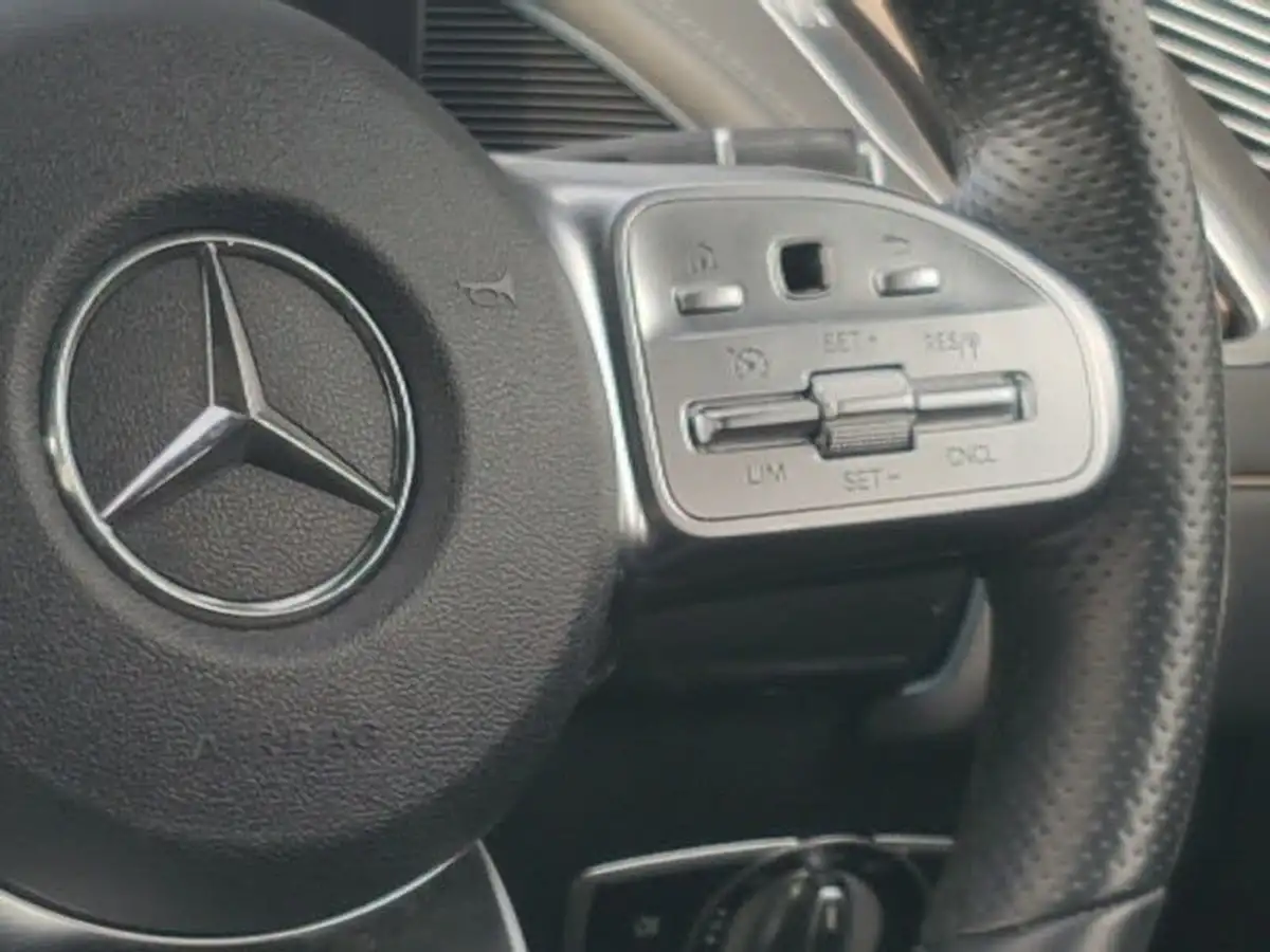 2021-mercedes-benz-eqc-e-eqc-400-amg-line-big-9