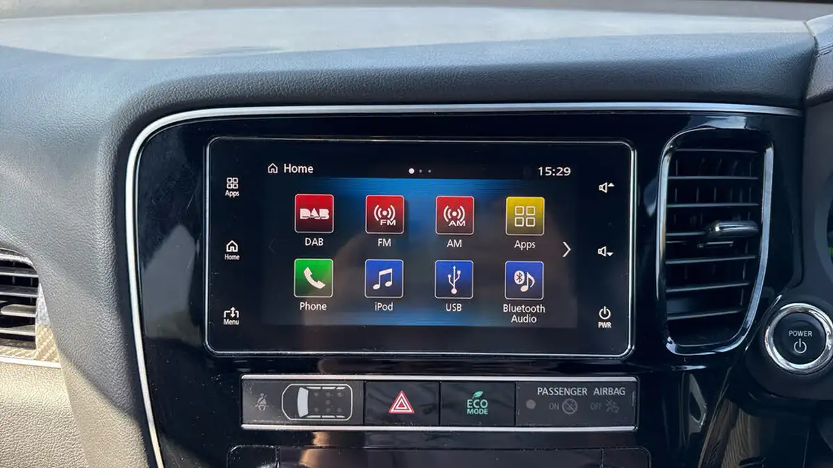 2019-mitsubishi-outlander-24-4h-phev-big-11
