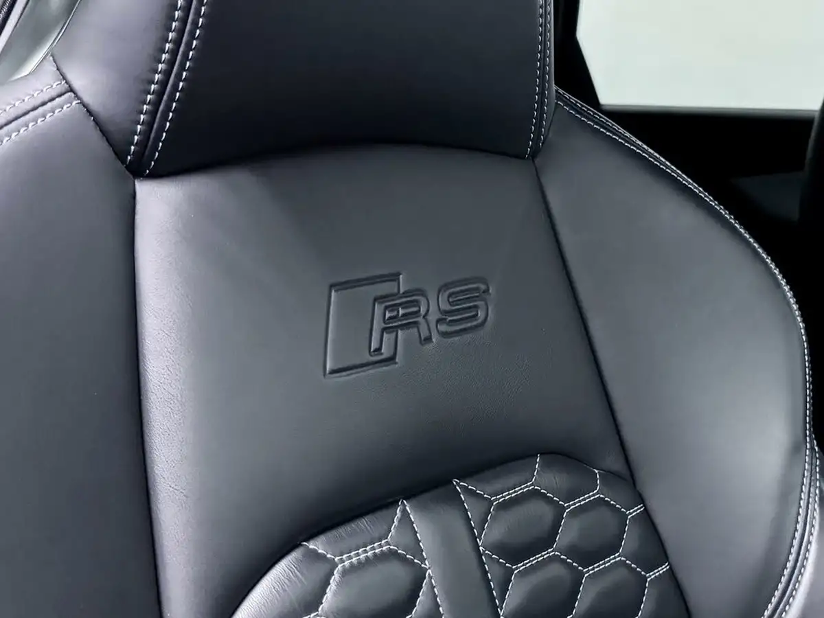 2021-audi-rs4-avant-29-tfsi-big-22