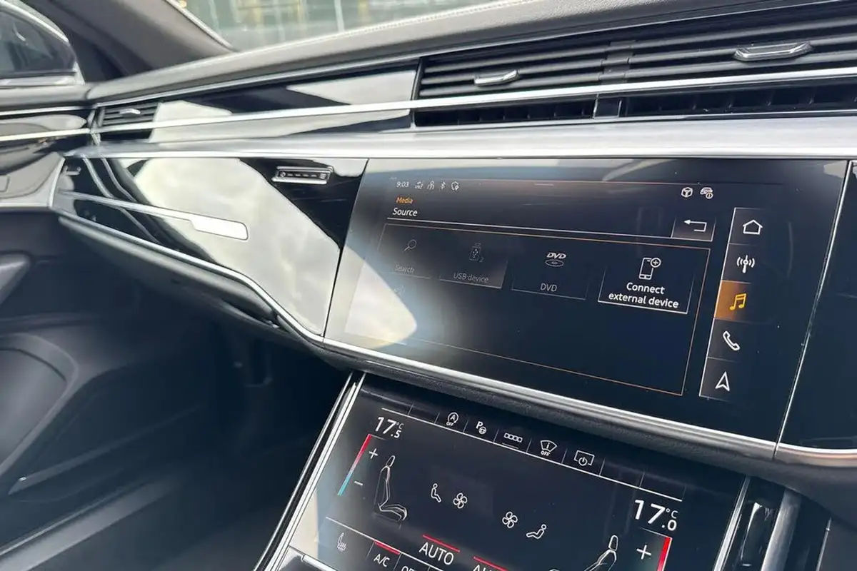 2022-audi-a8-30-50-tdi-black-edition-big-41