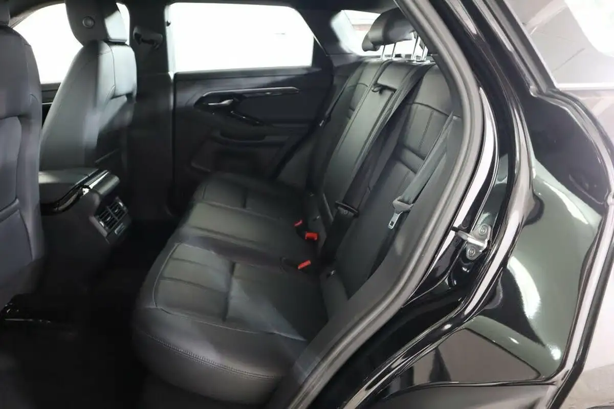 2022-land-rover-range-rover-evoque-15-p300e-r-dynamic-se-big-12