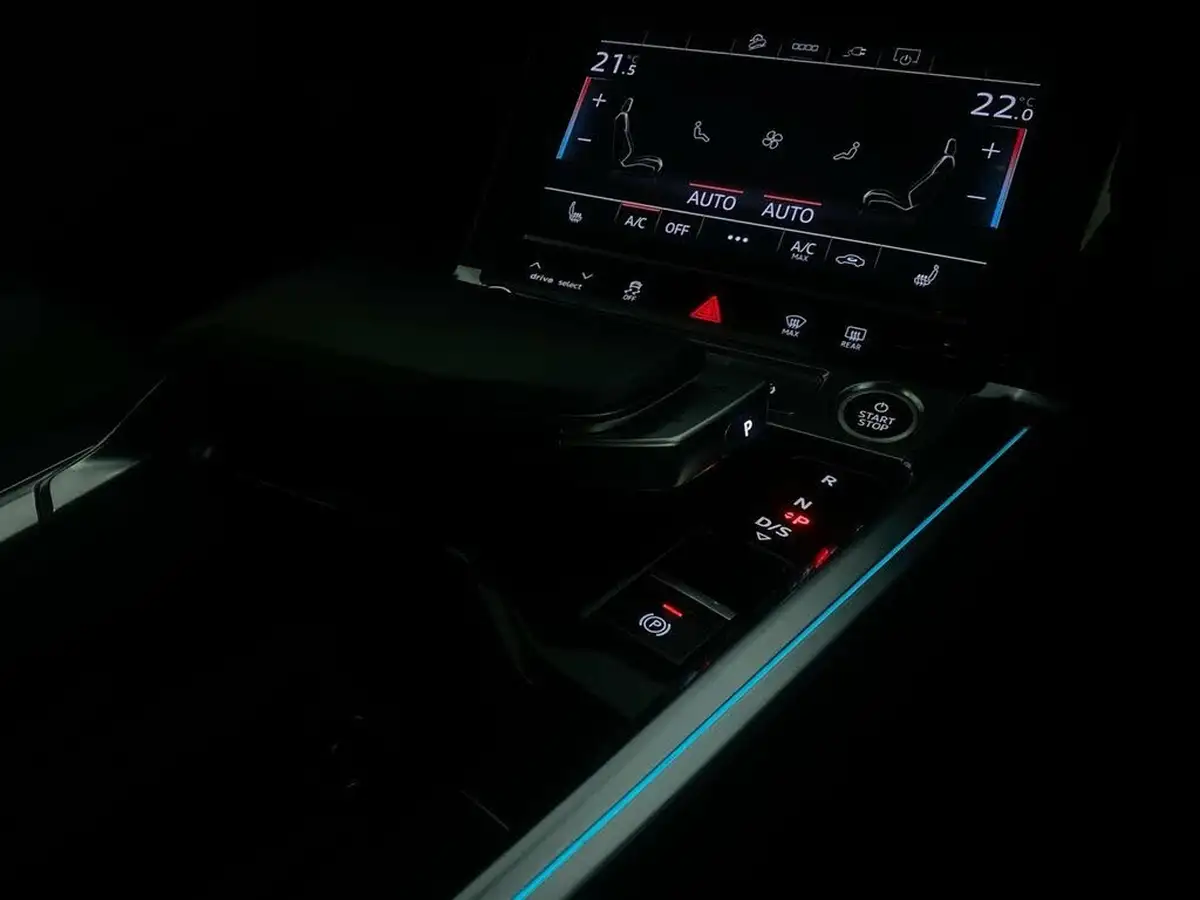 2021-audi-e-tron-50e-sport-station-wagon-big-20