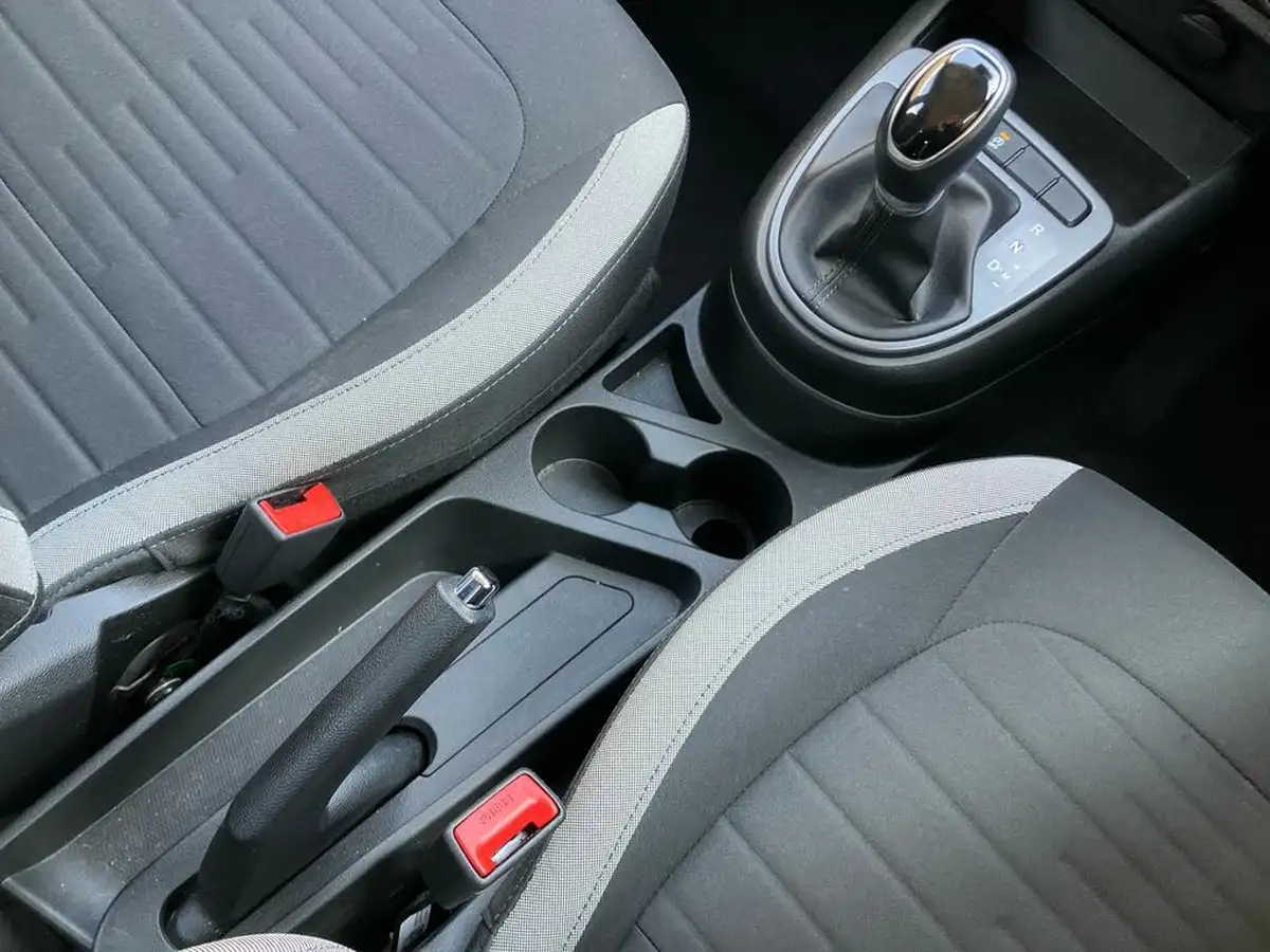 2022-hyundai-i10-12-se-connect-auto-big-33