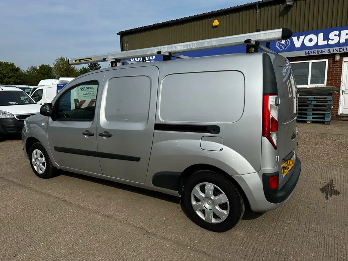 2017-renault-kangoo-maxi-15td-ll21-energy-dci-110-maxi-business-panel-big-4