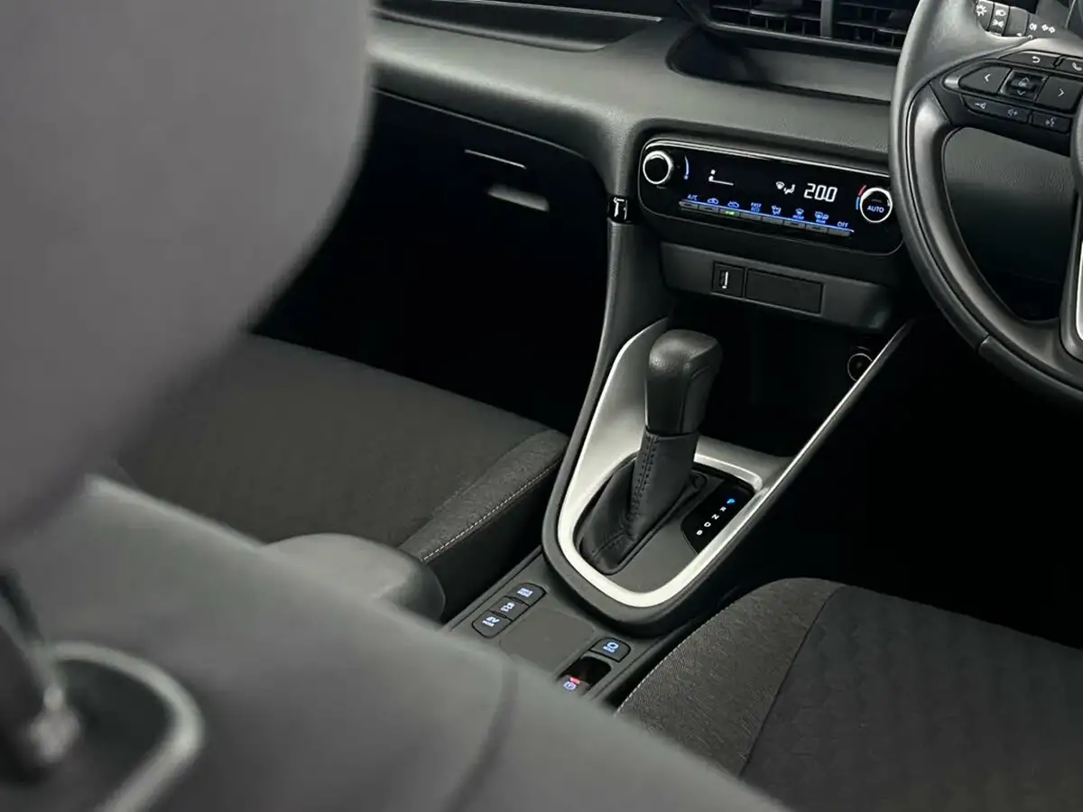 2022-toyota-yaris-15-vvt-i-icon-big-31