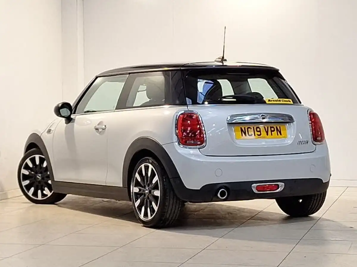 2019-mini-cooper-15-cooper-exclusive-134bhp-hatchback-3d-auto-big-1