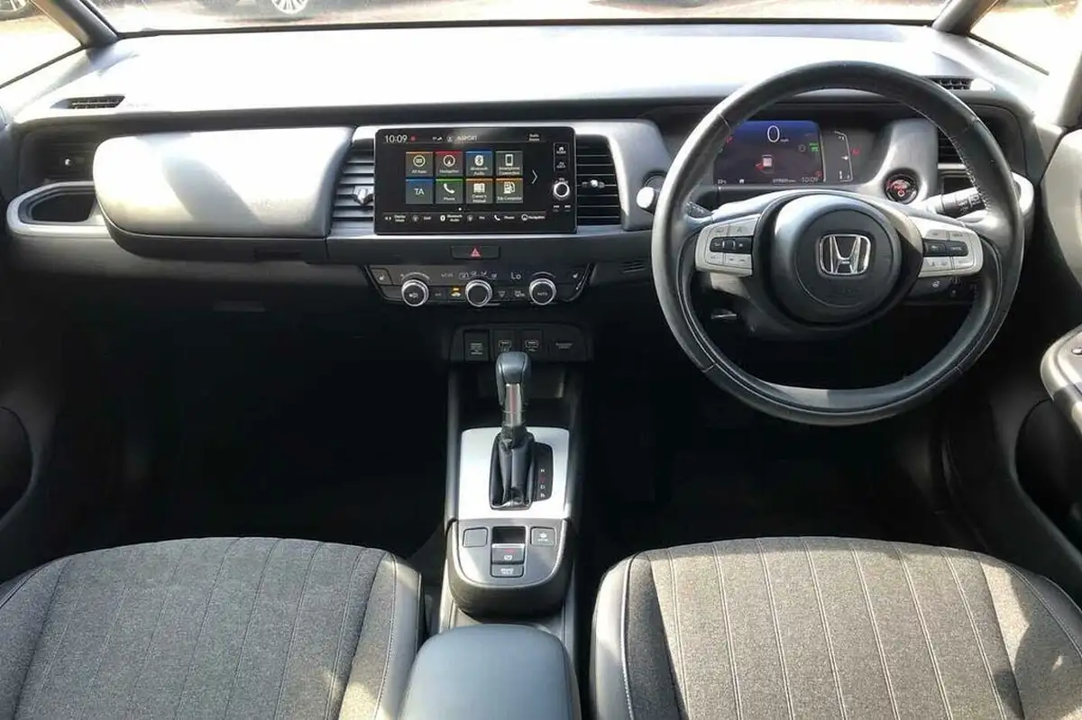 2021-honda-jazz-15-i-mmd-ex-107ps-big-3